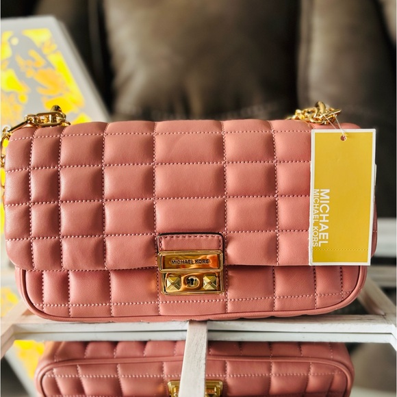 🆕 MICHAEL KORS Tribeca Large Quilted Leather Shoulder Bag In Sunset Rose… - Picture 3 of 10